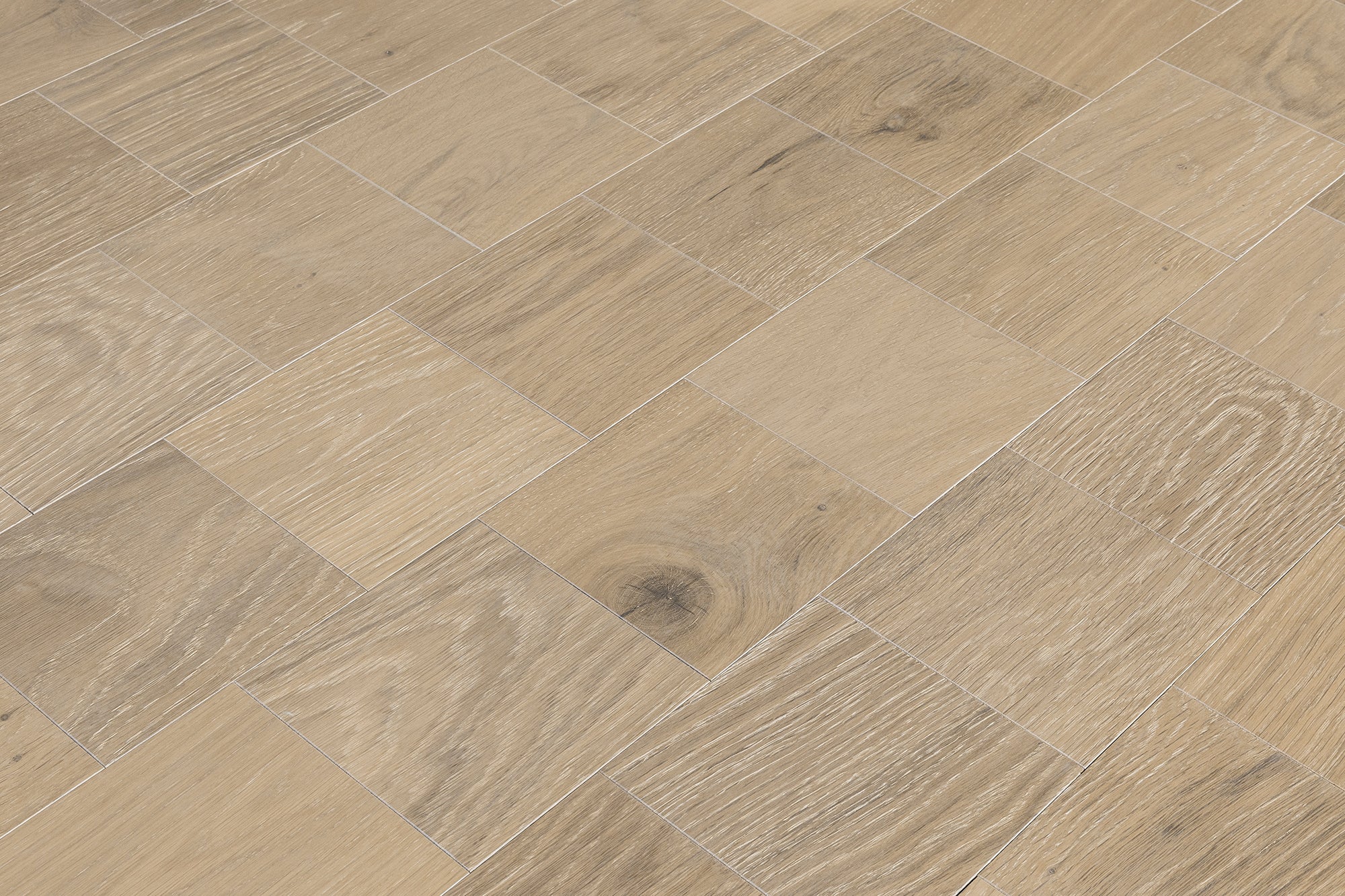 CLE00176 Rustic Lacquered Blonde Square