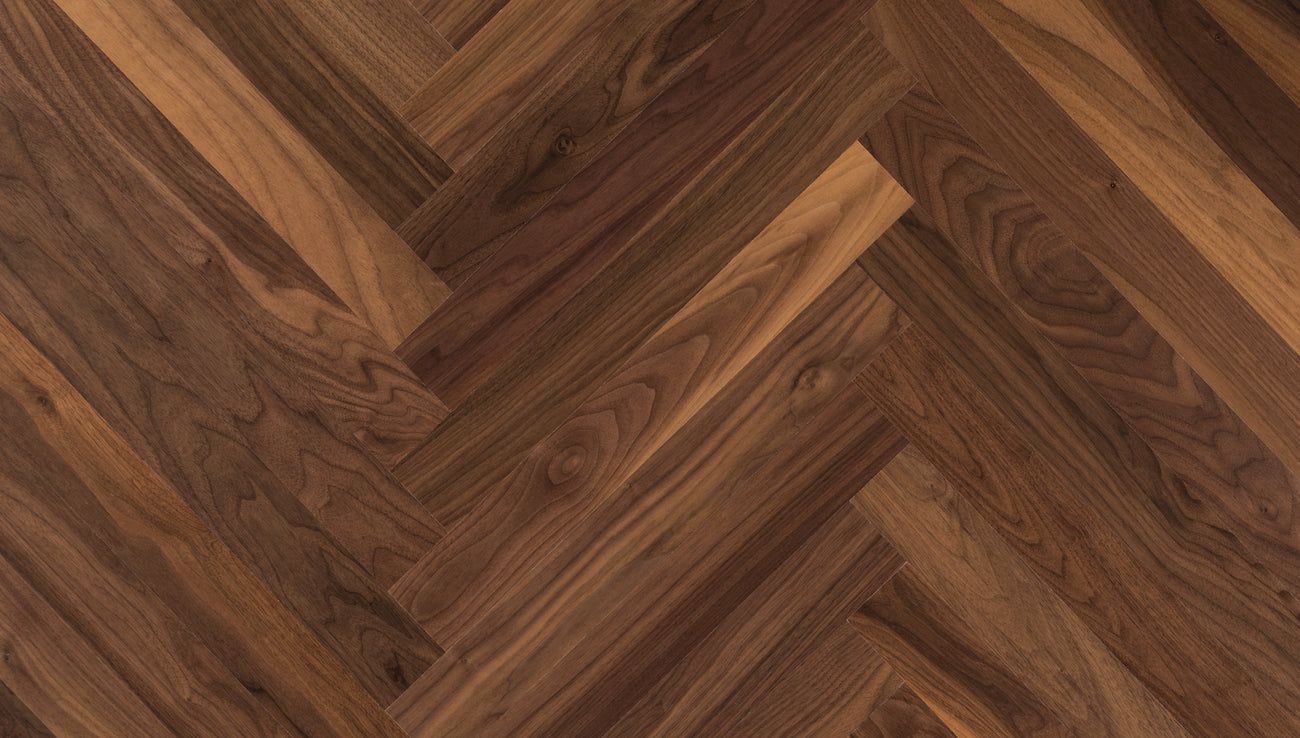 CLE00112 Character Oiled Brunette Herringbone