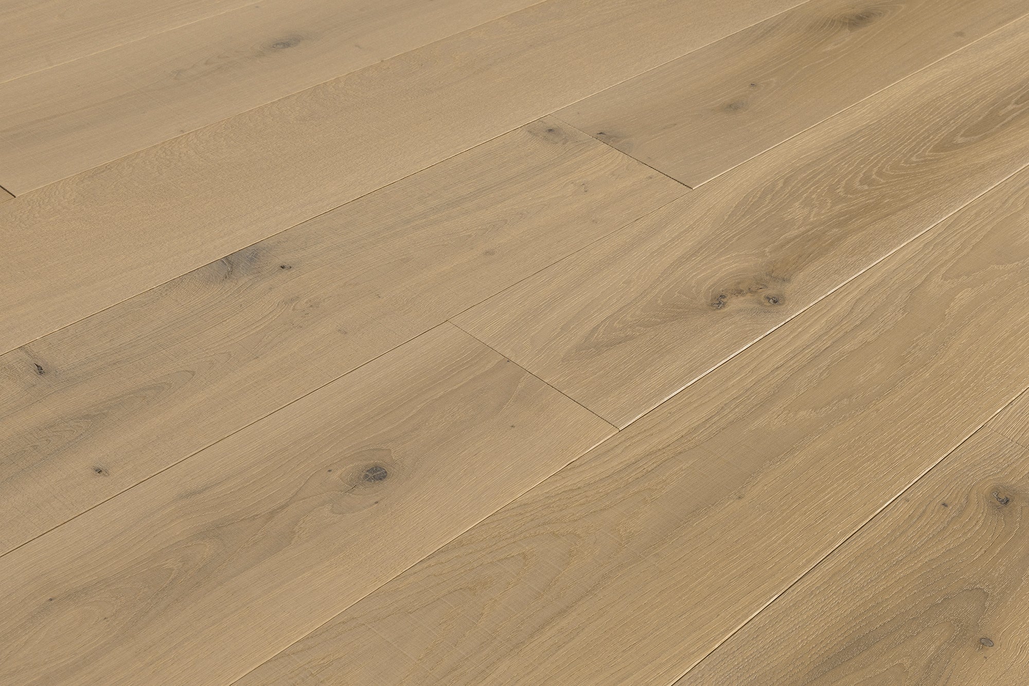 CLE00158 Character Oiled Platinum Plank