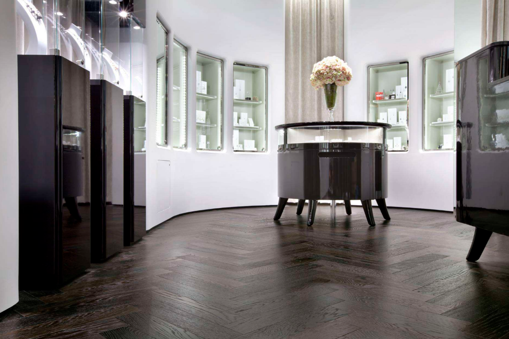 CLE00408 Select Grade Cocoa Matt Lacquered Engineered Oak Herringbone